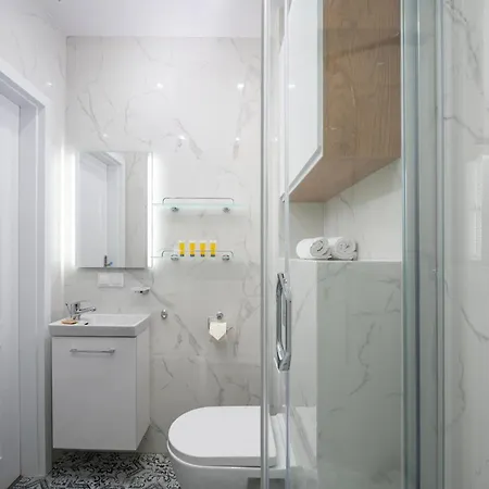 Park Mirowski Comfort Апартаменты *